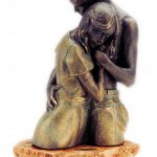 Busto abrazo